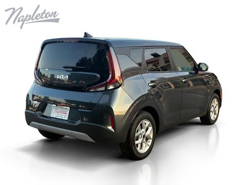Used 2025 Kia Soul LX w/ LX Technology Package FWD image 5