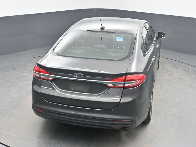 Used 2017 Ford Fusion SE w/ Fusion SE Technology Package FWD image 24