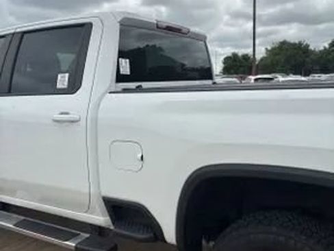 Used 2024 Chevrolet Silverado 2500 LT AWD/4WD image 6
