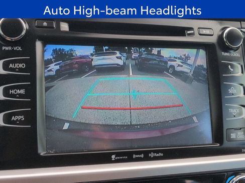 Used 2019 Toyota Highlander SE w/ Carpet Mat Package (TMS) AWD/4WD image 19