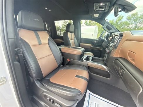 Used 2022 Chevrolet Silverado 3500 High Country w/ Z71 Off-Road Package image 23