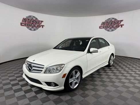 Used 2010 Mercedes-Benz C 300 Sedan image 3