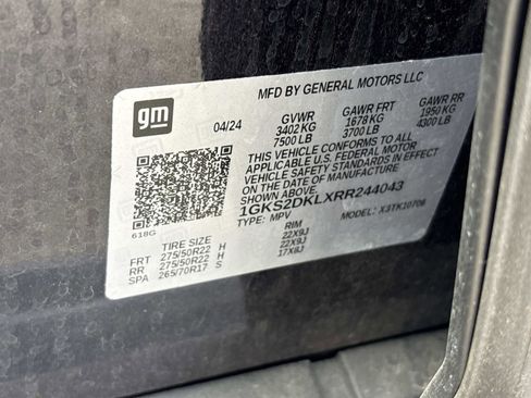 Certified 2024 GMC Yukon Denali w/ Advanced Technology Package image 12