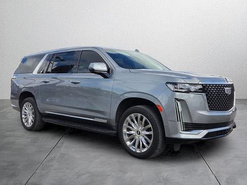 Used 2023 Cadillac Escalade ESV Premium Luxury RWD image 6