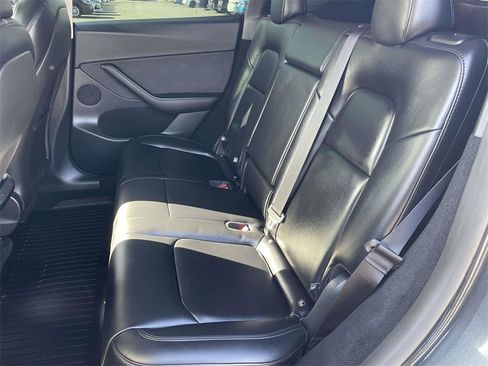 Used 2024 Tesla Model Y Performance image 21