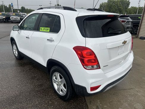 Used 2018 Chevrolet Trax LT w/ LT Convenience Package FWD image 7