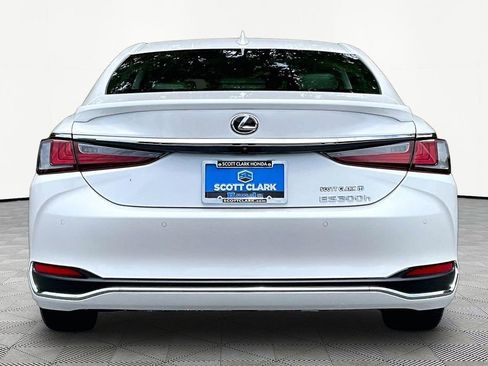 Used 2025 Lexus ES 300h w/ Technology Package FWD image 6