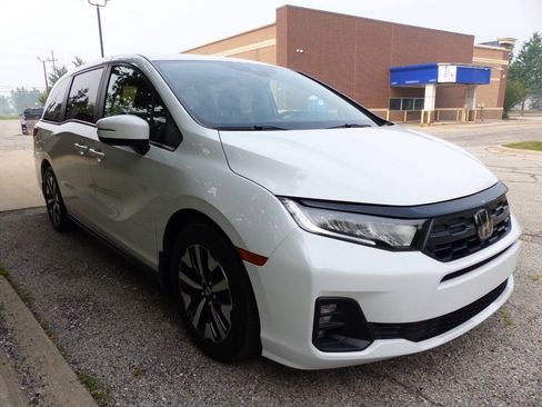 Used 2025 Honda Odyssey EX-L image 12
