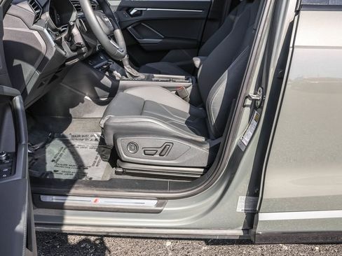 Used 2024 Audi Q3 2.0T Premium w/ Convenience Package image 28