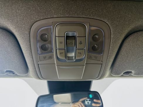 Used 2019 Hyundai Santa Fe Limited image 18