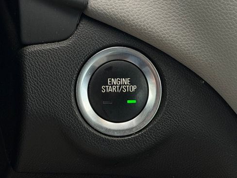 Used 2024 Chevrolet Equinox LS w/ Midnight Edition image 32