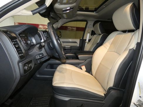 Used 2022 RAM 2500 Limited image 10