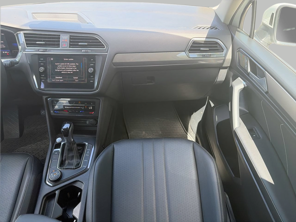 Used 2023 Volkswagen Tiguan SE AWD/4WD image 12