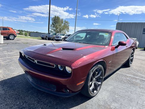 Used 2018 Dodge Challenger R/T Plus RWD image 8