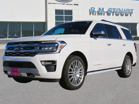 Used 2024 Ford Expedition Platinum image 1