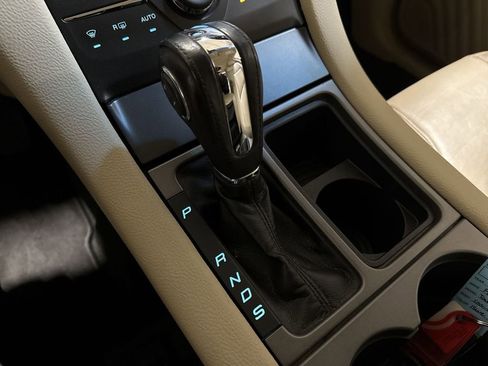 Used 2018 Ford Taurus SEL w/ Equipment Group 201A image 18