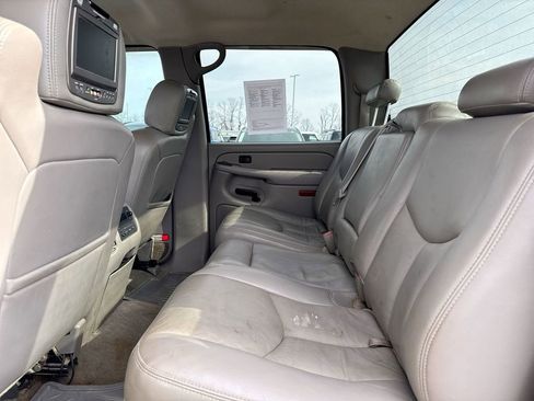 Used 2005 Chevrolet Silverado 2500 LT w/ Heavy-Duty Power Package image 21