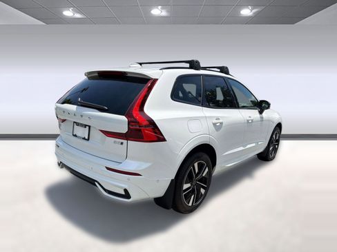 New 2026 Volvo XC60 B5 Plus w/ Climate Package PRO AWD/4WD image 9