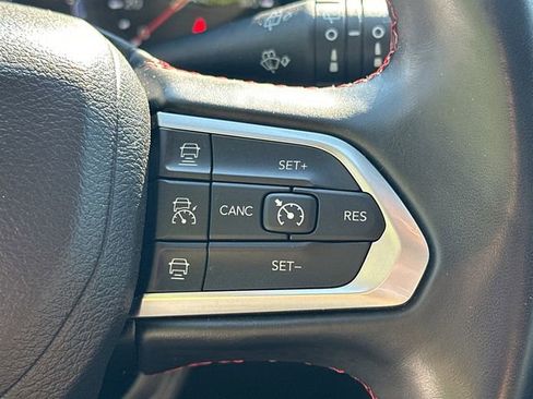 Used 2022 Jeep Compass Trailhawk w/ Trailhawk Convenience Group AWD/4WD image 29