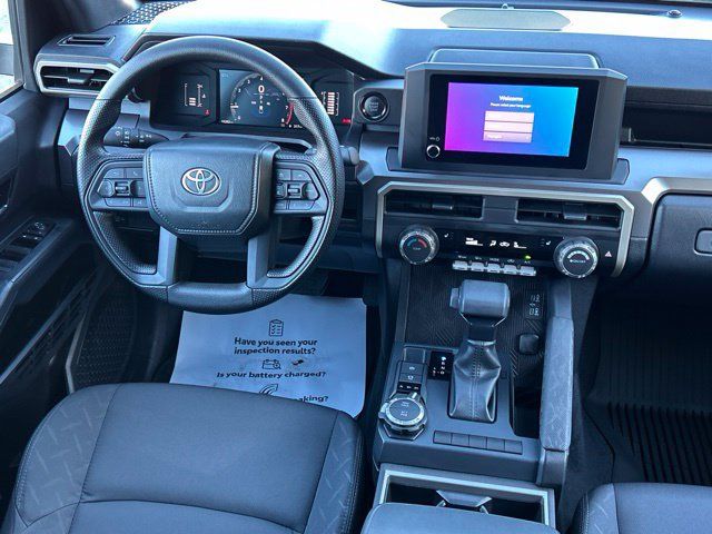 Used 2025 Toyota Tacoma SR5 AWD/4WD image 41