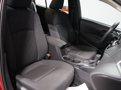 Used 2025 Toyota Corolla LE image 25