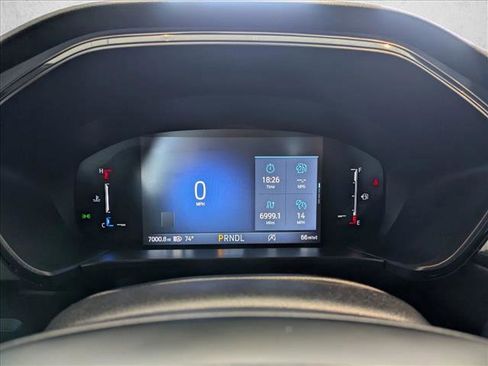 Used 2025 Ford Escape ST-Line w/ Tech Pack #1 FWD image 11