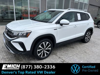 Certified 2023 Volkswagen Taos SE w/ Panoramic Sunroof Package