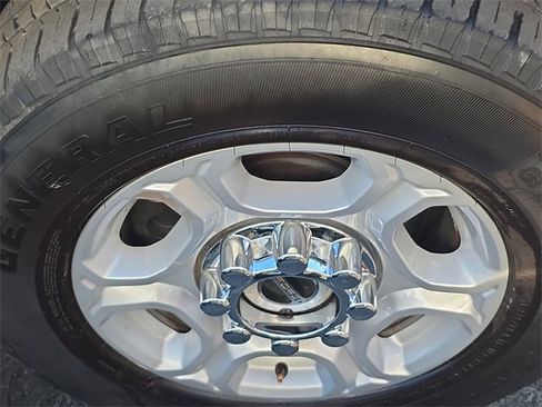 Used 2025 Ford F250 XLT image 6