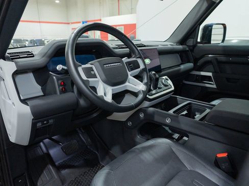 Used 2022 Land Rover Defender 110 S AWD/4WD image 29