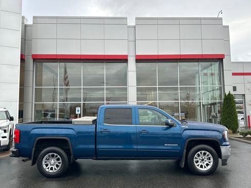 Used 2018 GMC Sierra 1500 SLE image 2