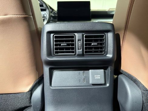 Certified 2025 Toyota 4Runner Limited AWD/4WD image 21