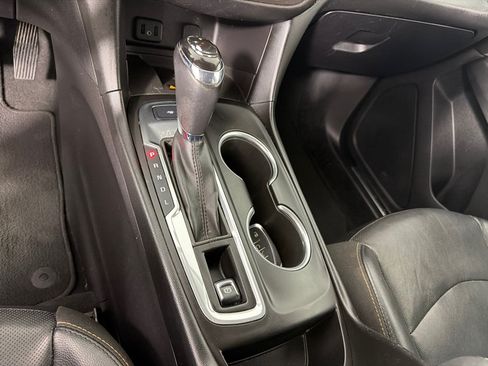 Used 2018 Chevrolet Equinox Premier FWD image 16