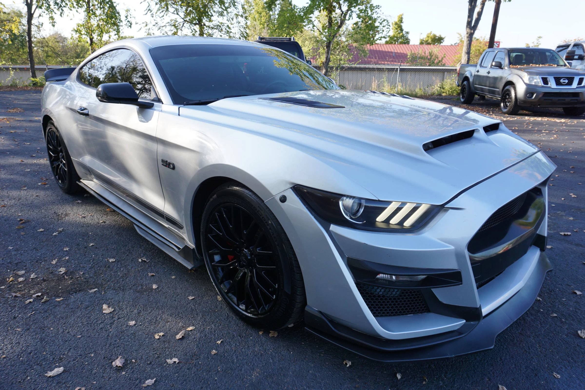Used 2017 Ford Mustang GT Premium w/ Equipment Group 401A RWD image 5