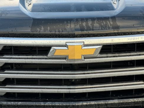 Used 2023 Chevrolet Silverado 1500 High Country w/ High Country Premium Package image 46