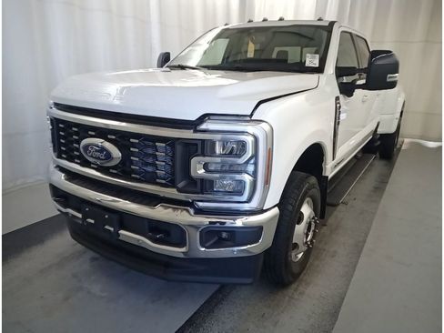 Used 2025 Ford F350 Lariat w/ Lariat Ultimate Package image 1