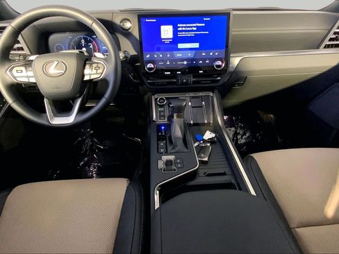 Used 2026 Lexus GX 550 w/ Accessory Package (CT) AWD/4WD image 16