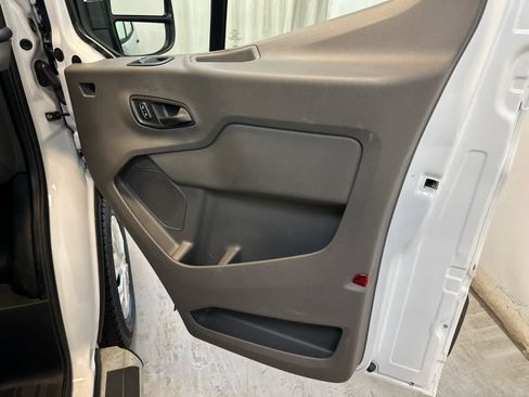 Used 2025 Ford Transit 250 Low Roof w/ Exterior Upgrade Package RWD image 27