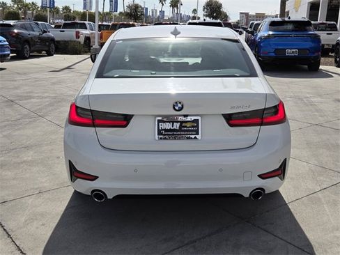 Used 2021 BMW 330i Sedan w/ Driving Assistance Package image 5