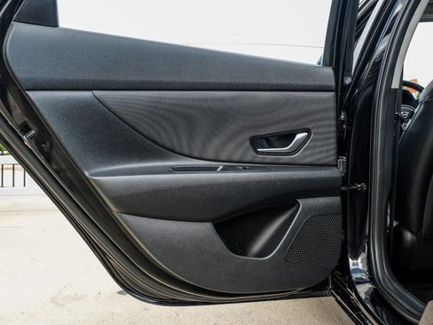 Used 2023 Hyundai Elantra Limited FWD image 48