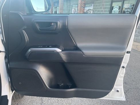 Used 2023 Toyota Tacoma SR5 image 29