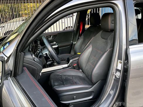 Used 2025 Mercedes-Benz GLB 35 AMG 4MATIC image 7