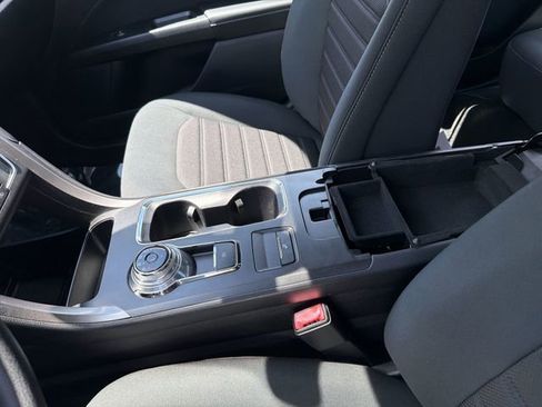 Used 2019 Ford Fusion SE FWD image 23