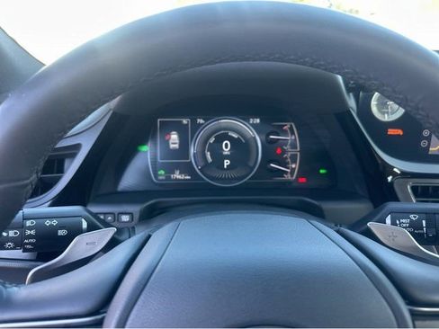 Used 2022 Lexus ES 300h w/ Premium Package image 10