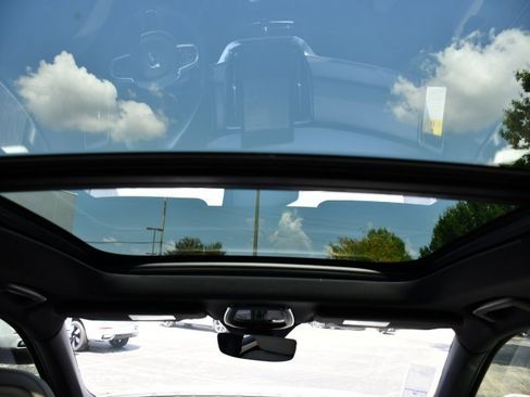 New 2026 Volvo XC90 B6 Plus w/ Protection Package Premier image 25