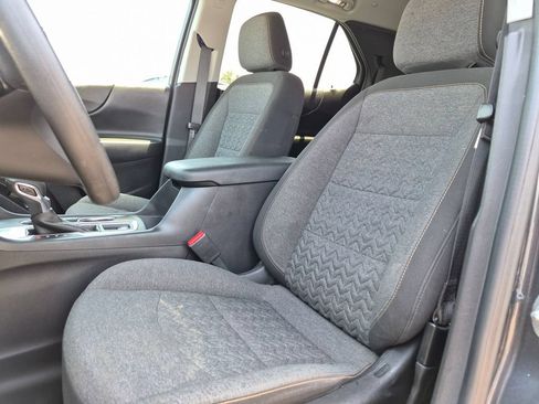 Used 2023 Chevrolet Equinox LT FWD image 15