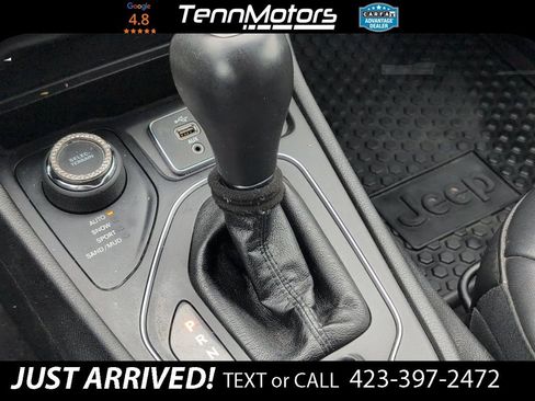 Used 2019 Jeep Cherokee Latitude Plus w/ Cold Weather Group image 15