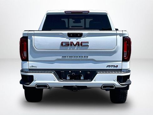 Used 2024 GMC Sierra 1500 AT4 w/ AT4 Preferred Package AWD/4WD image 7