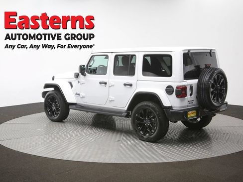 Used 2025 Jeep Wrangler Unlimited Sahara AWD/4WD image 59
