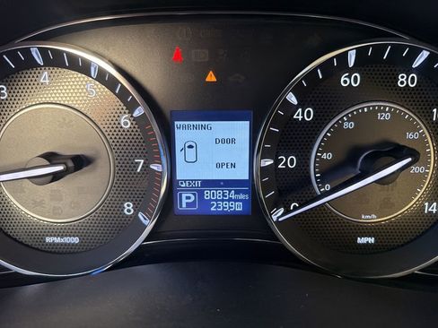 Used 2020 Nissan Armada Platinum w/ Captain's Chairs Package image 11