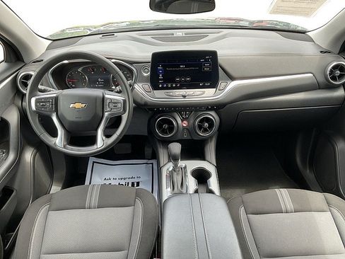 Used 2025 Chevrolet Blazer LT FWD image 12